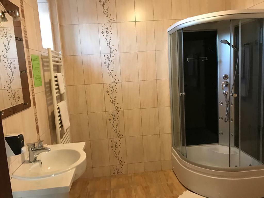 Pension Hanul Andritei Craiova Bagian luar foto
