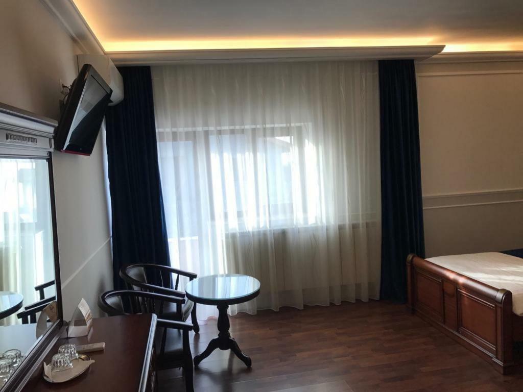 Pension Hanul Andritei Craiova Bagian luar foto